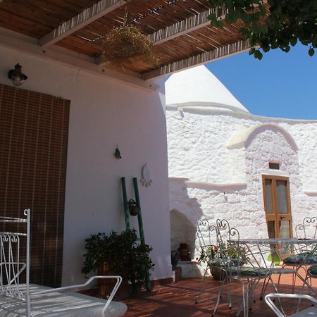 منزل الضيف أوستوني  في Trullo Il Melograno المظهر الخارجي الصورة