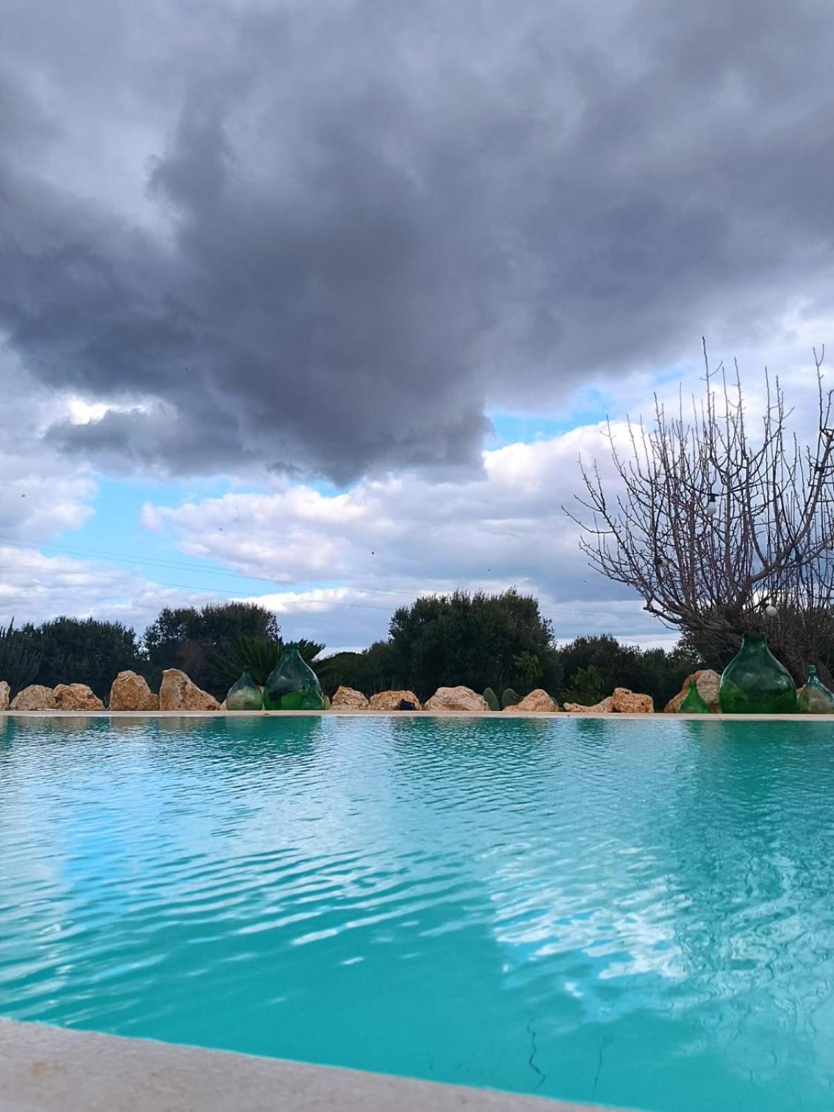 منزل الضيف أوستوني  في Trullo Il Melograno المظهر الخارجي الصورة